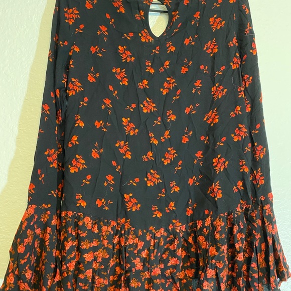 Mossimo Flowy Women’s Top - Picture 3 of 3